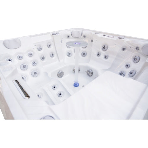 Luxury Spas Liberty 5 Person Hot Tub M-05