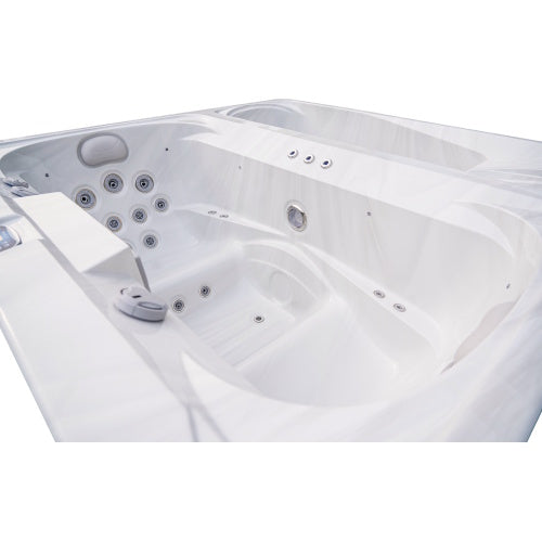 Luxury Spas Marquis Hot and Cold Spa I02